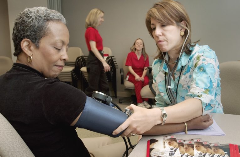 How to Lower Blood Pressure at Home Without Medicine in Houston